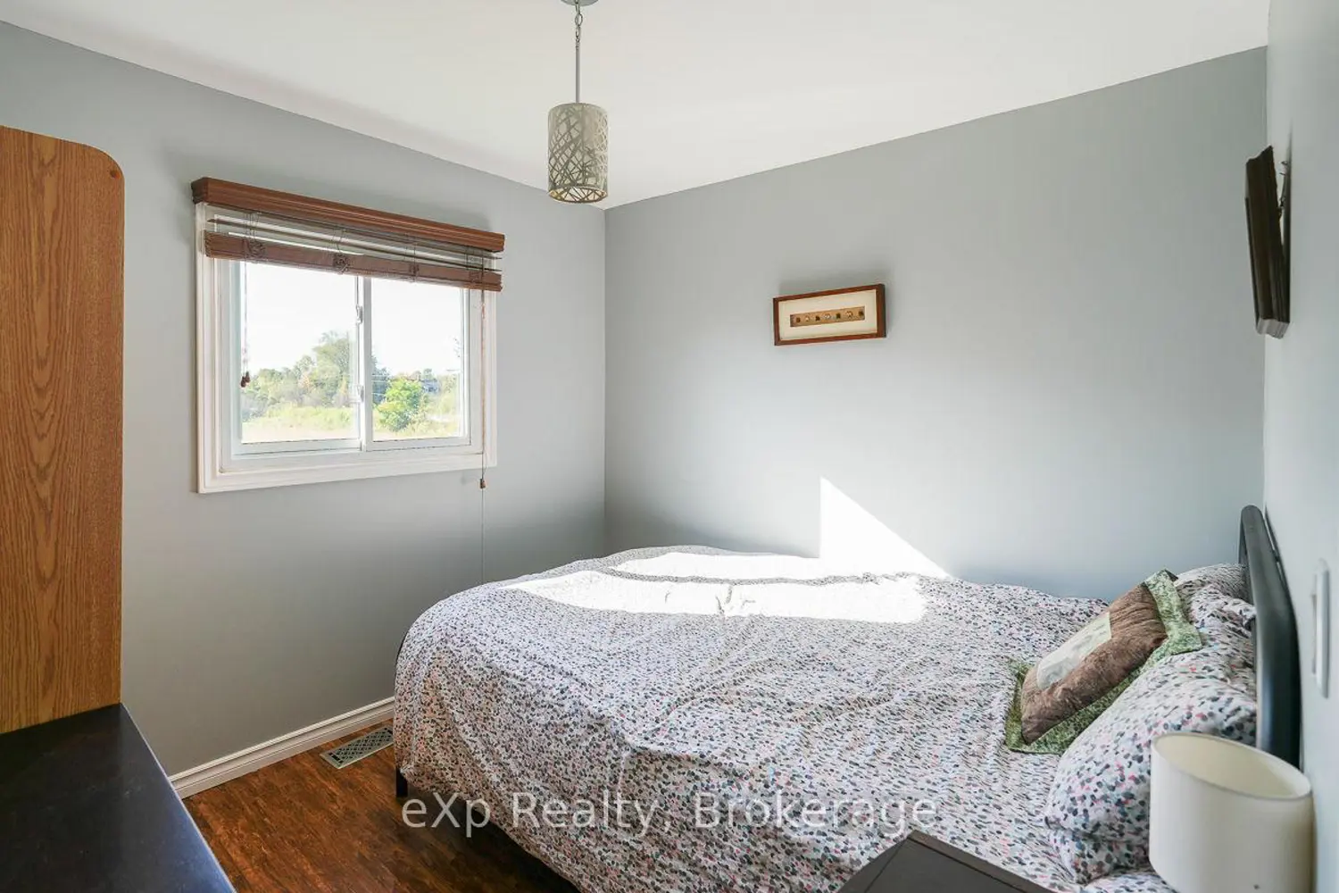 Additional image 9 of 179422 Grey Road 17