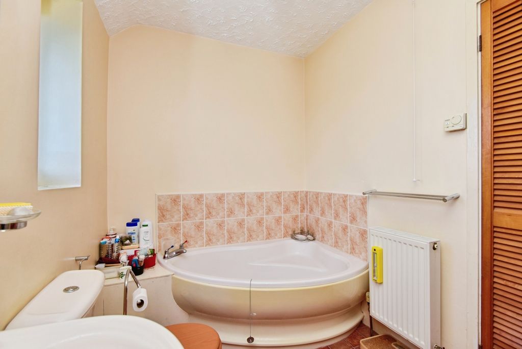 Additional image 14 of 3 bed semi-detached house for saleWestlands Avenue, Newcastle, Staffordshire ST5