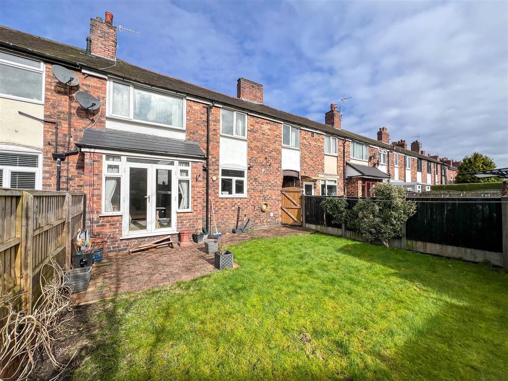 Additional image 17 of 4 bed property for saleHillswood Avenue, Leek ST13