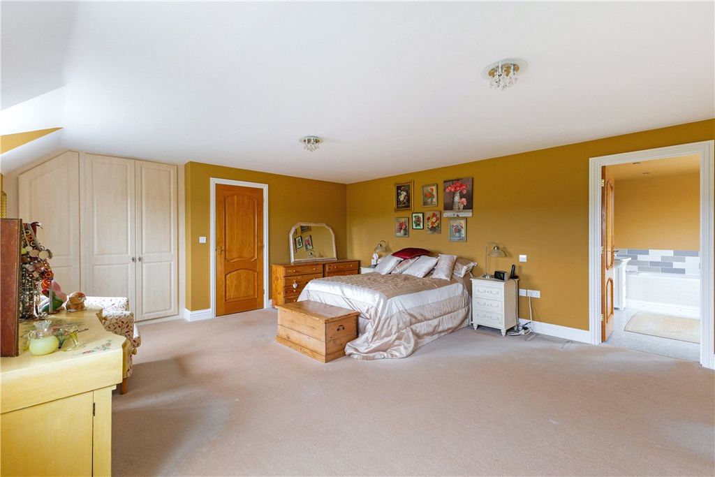 Additional image 16 of 6 bed detached house for saleThe Barton, Clyffe Pypard, Swindon, Wiltshire SN4