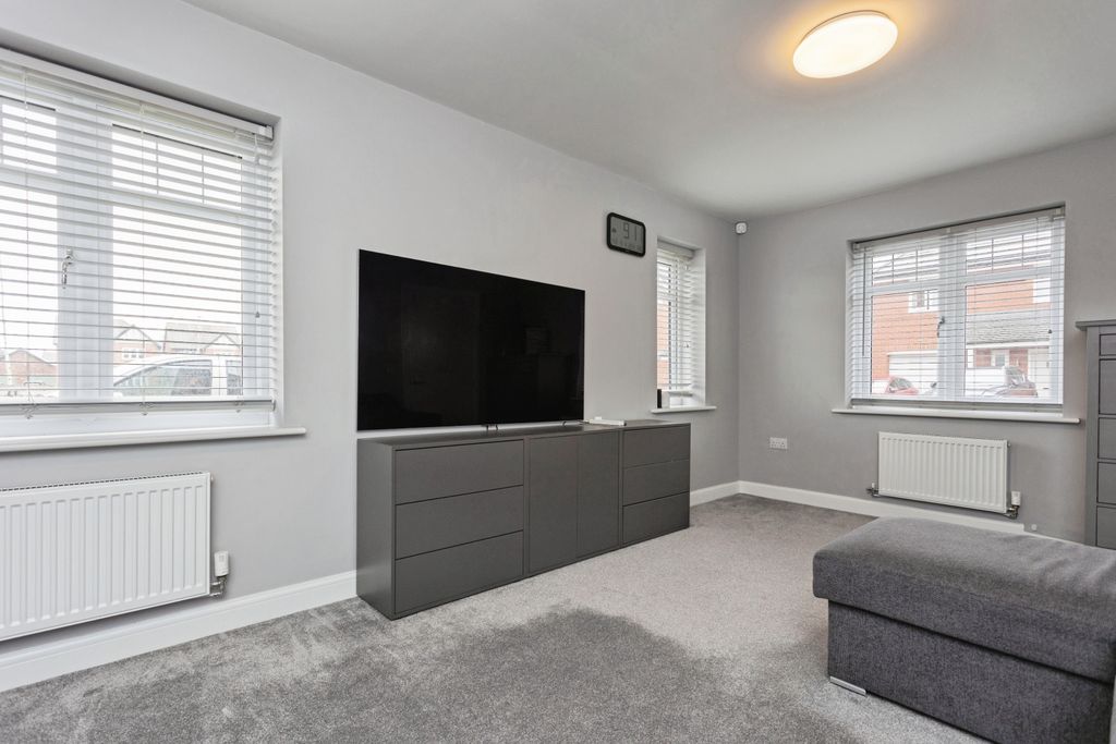 Additional image 2 of 3 bed detached house for saleHillcrest Road, Branston, Burton On Trent DE13