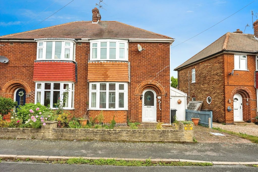 3 bed semi-detached house for saleTurner Avenue, Loughborough, Leicestershire LE11
