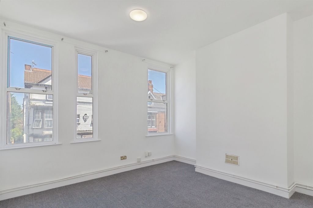 Additional image 2 of 5 bed terraced house for saleWestleigh Road, Leicester LE3