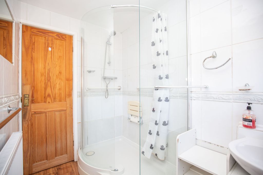 Additional image 9 of 3 bed semi-detached house for saleWigford Road, Dosthill, Tamworth B77