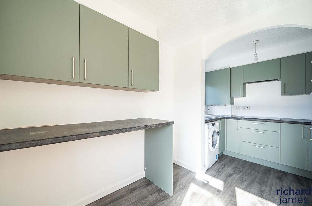 Additional image 6 of 2 bed flat for saleHigh Street, Wroughton, Swindon SN4