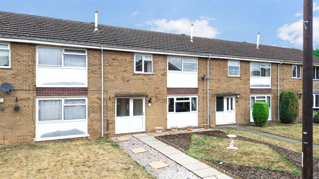 Additional image 2 of 3 bed terraced house for saleGrange Close, Burton Upon Trent DE14