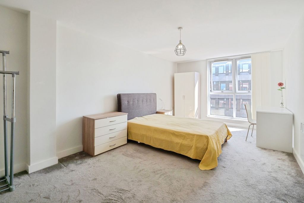 Additional image 7 of 2 bed flat for saleCharles Street, Leicester, Leicestershire LE1