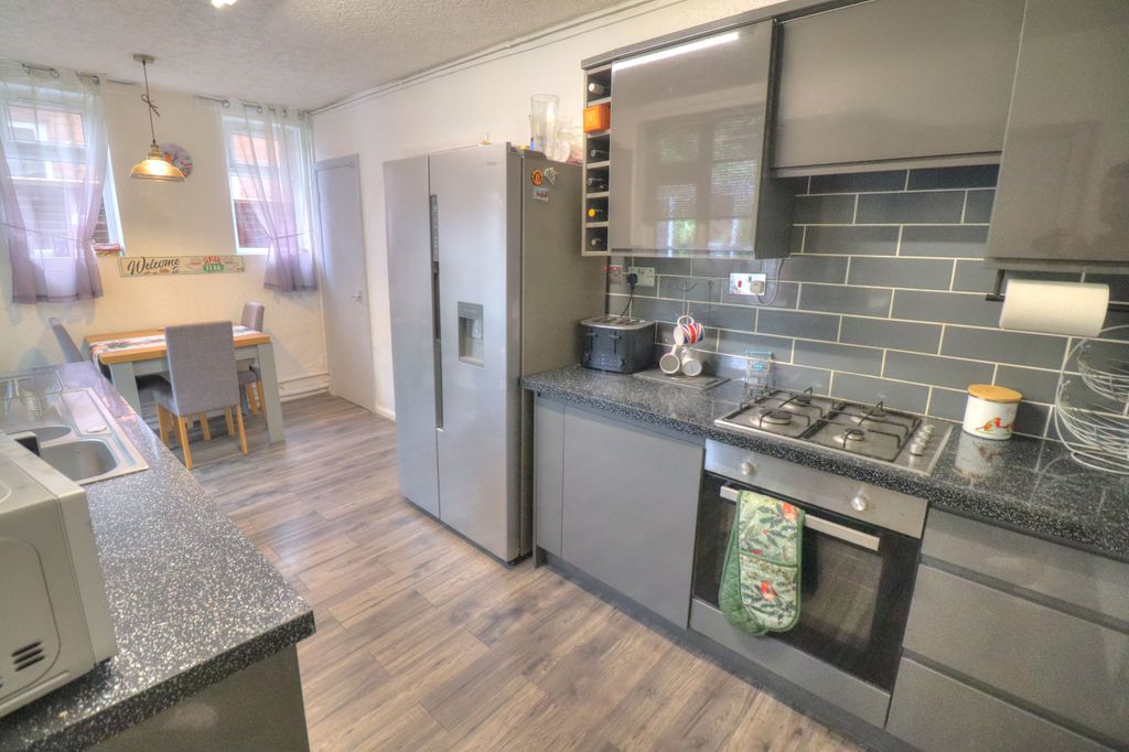 Additional image 3 of 3 bed semi-detached house for saleWanlip Lane, Birstall, Leicester LE4