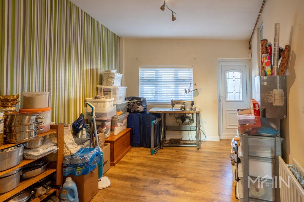 Additional image 10 of 4 bed semi-detached house for saleThe Circle, Leicester, Leicestershire LE5