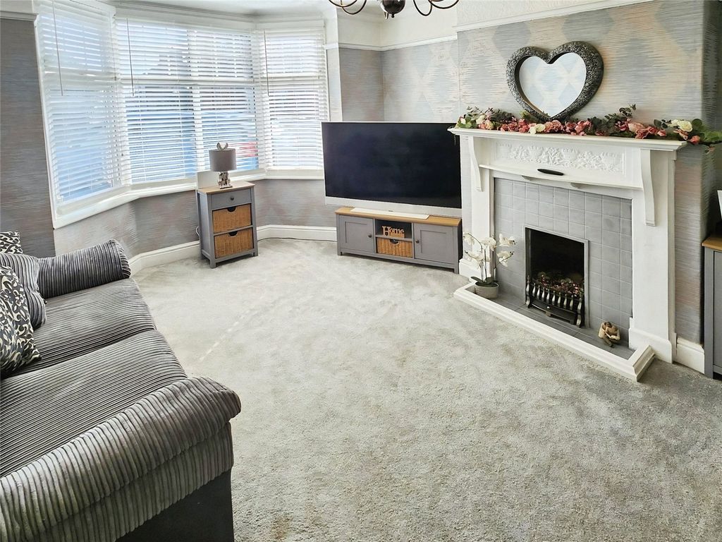 Additional image 2 of 3 bed semi-detached house for saleCentral Road, Hugglescote, Coalville, Leicestershire LE67