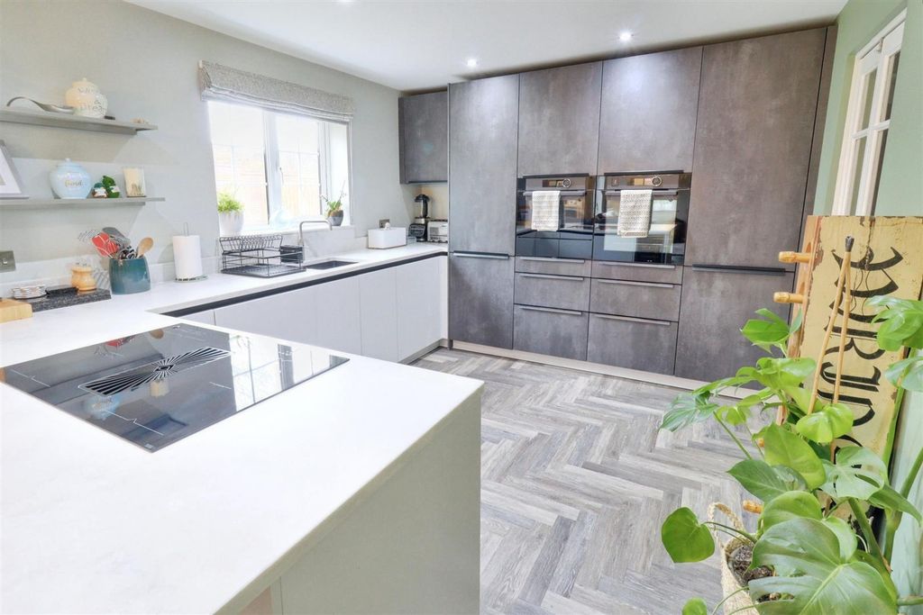 Additional image 6 of 5 bed detached house for saleThe Meadows, Wrinehill, Crewe CW3