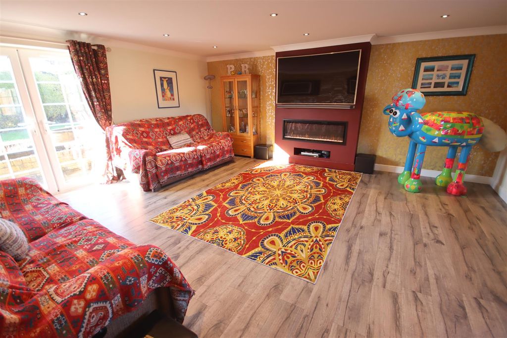 Additional image 7 of 4 bed detached house for saleThe Banks, Lyneham, Chippenham SN15