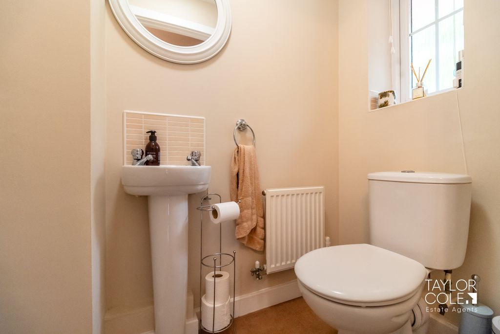 Additional image 13 of 4 bed detached house for saleEusden Close, Tamworth B79