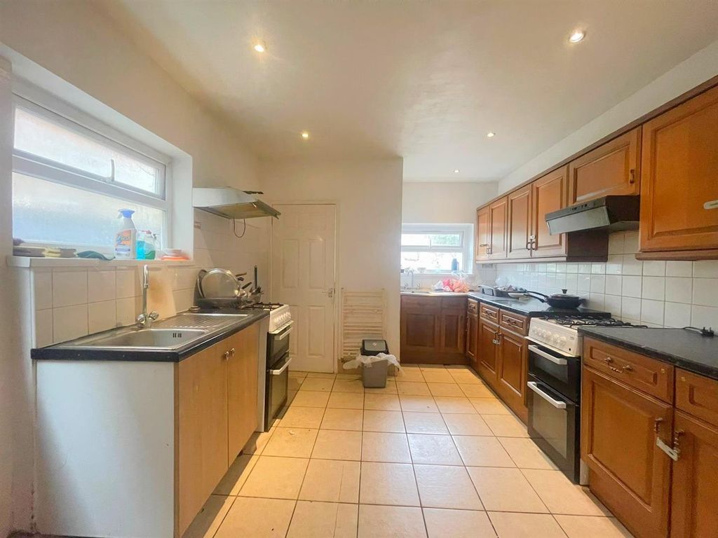 7 bed semi-detached house for saleEvington Drive, Evington, Leicester LE5