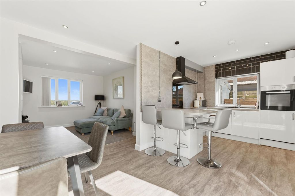 Additional image 2 of 3 bed semi-detached house for sale- Northampton Road, Welford NN6