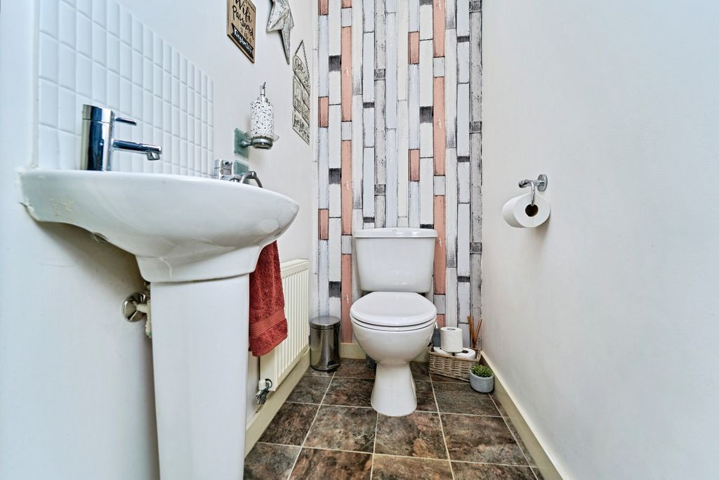 Additional image 13 of 4 bed semi-detached house for salePioneer Way, Stafford ST17