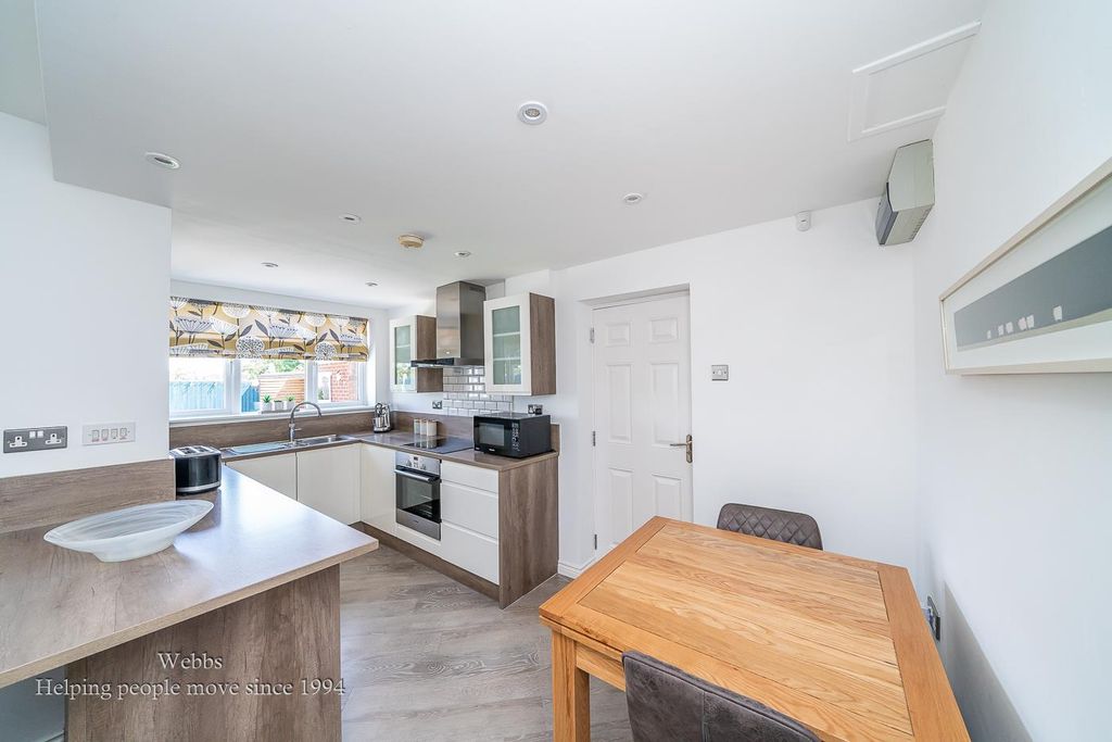 Additional image 9 of 3 bed semi-detached bungalow for saleChurch Road, Shareshill, Wolverhampton WV10