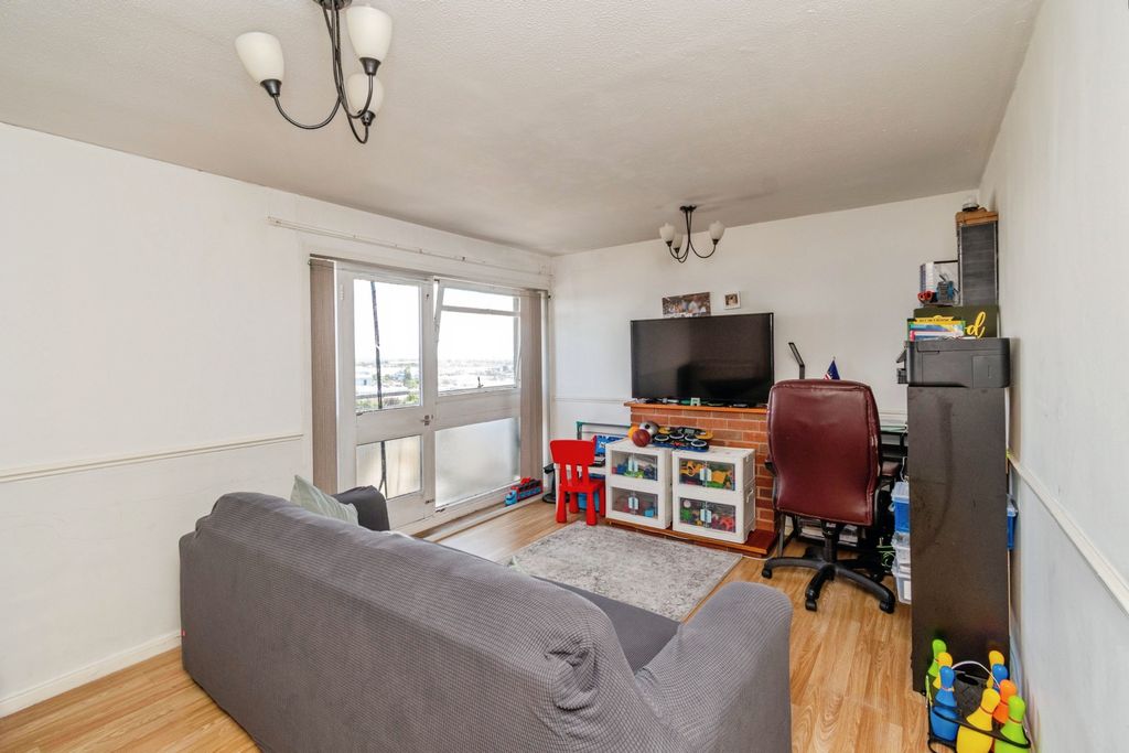 Additional image 3 of 1 bed flat for saleOkement Drive, Wolverhampton WV11