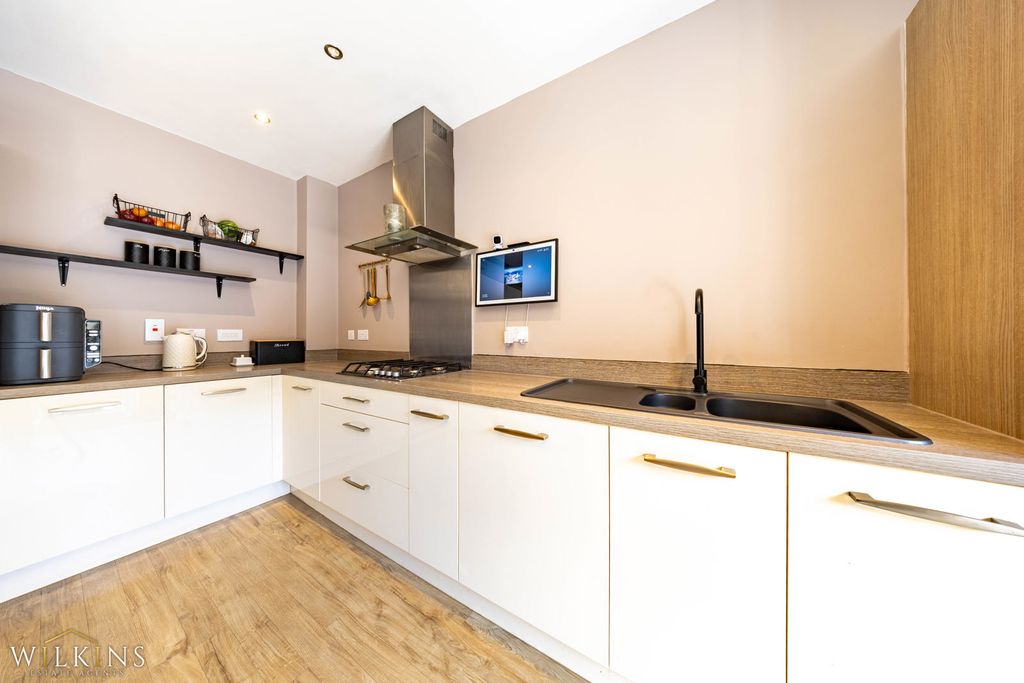 Additional image 8 of 4 bed detached house for saleWensleydale, Wilnecote, Tamworth, Staffordshire B77