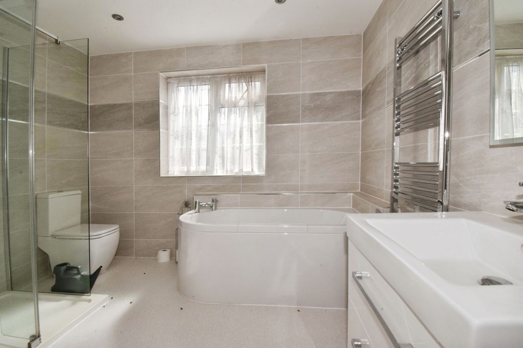 Additional image 12 of 4 bed detached house for salePark House Close, Birstall, Leicester, Leicestershire LE4