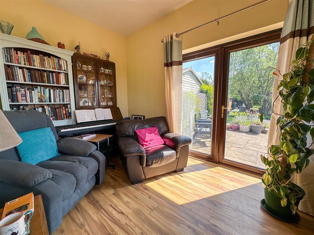 Additional image 13 of 4 bed semi-detached house for saleGreenway Bank, Stoke-On-Trent ST2