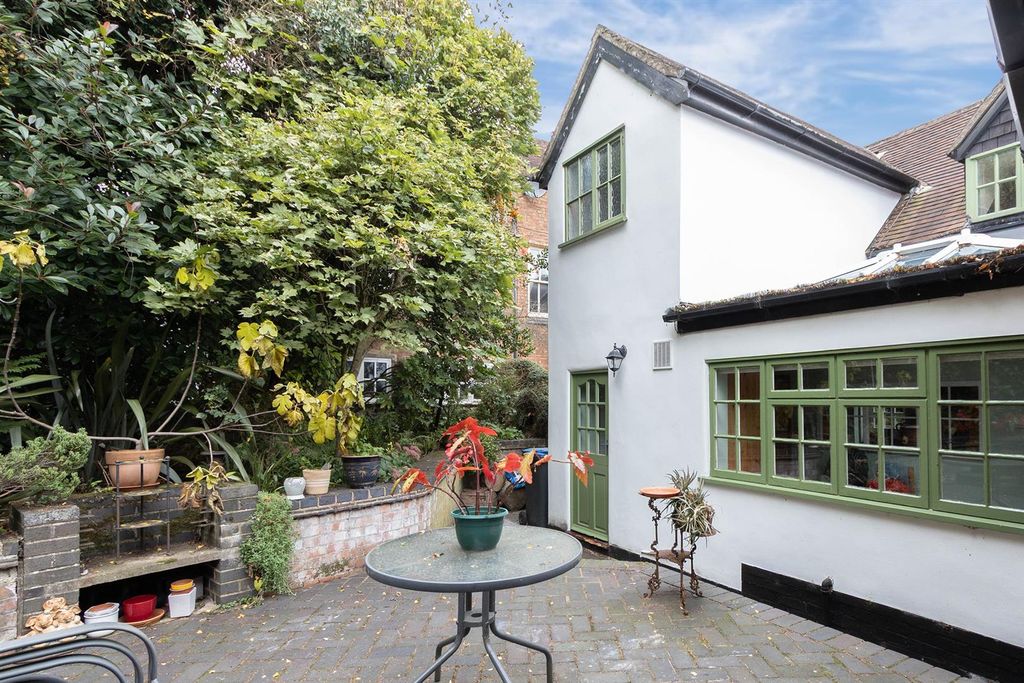 Additional image 2 of 4 bed property for saleVictoria Cottage, Park Street, Market Bosworth CV13