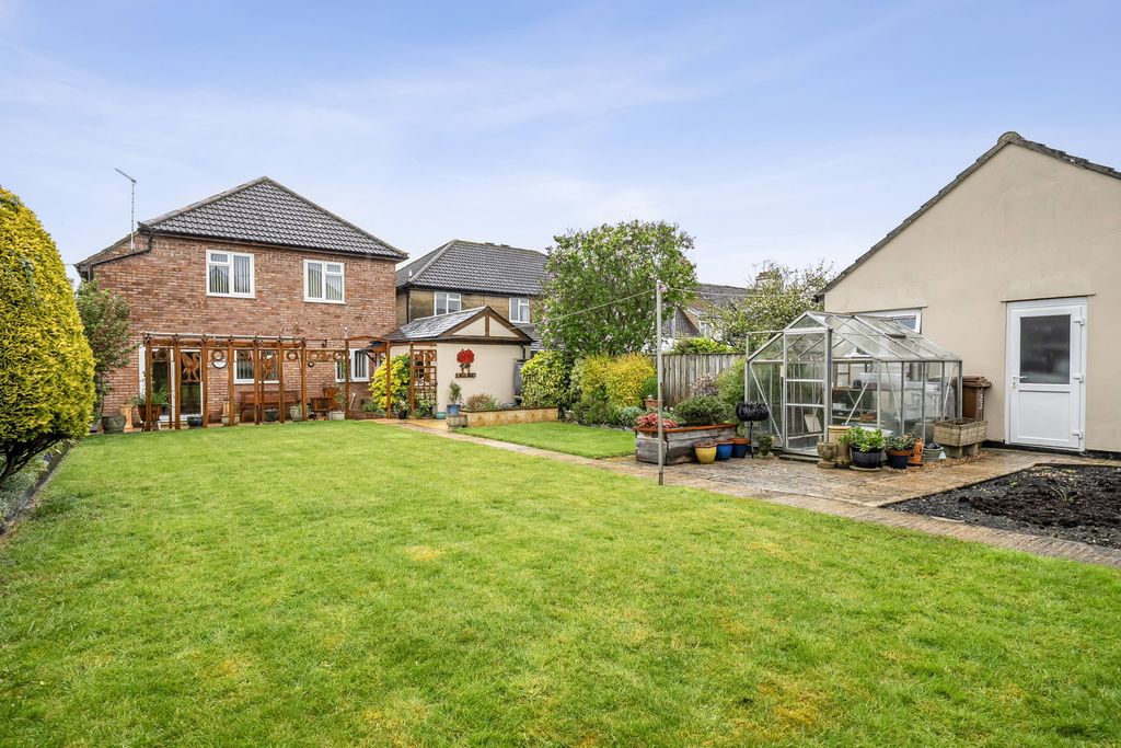 4 bed detached house for saleWood Lane, Chippenham SN15