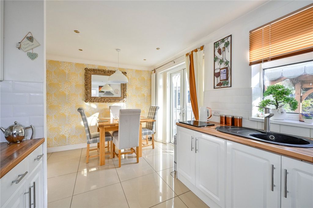 3 bed detached house for saleCleveland Walk, Western Downs, Stafford, Staffs ST17 photo 5