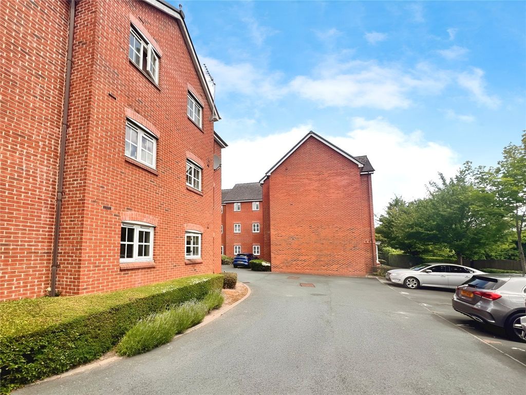 Additional image 8 of 2 bed flat for saleHendeley Court, Burton-On-Trent, Staffordshire DE14