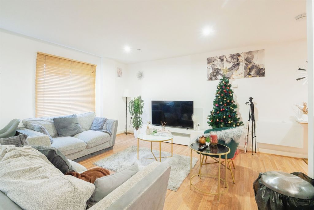 Additional image 11 of 2 bed flat for saleJunior Street, Leicester LE1