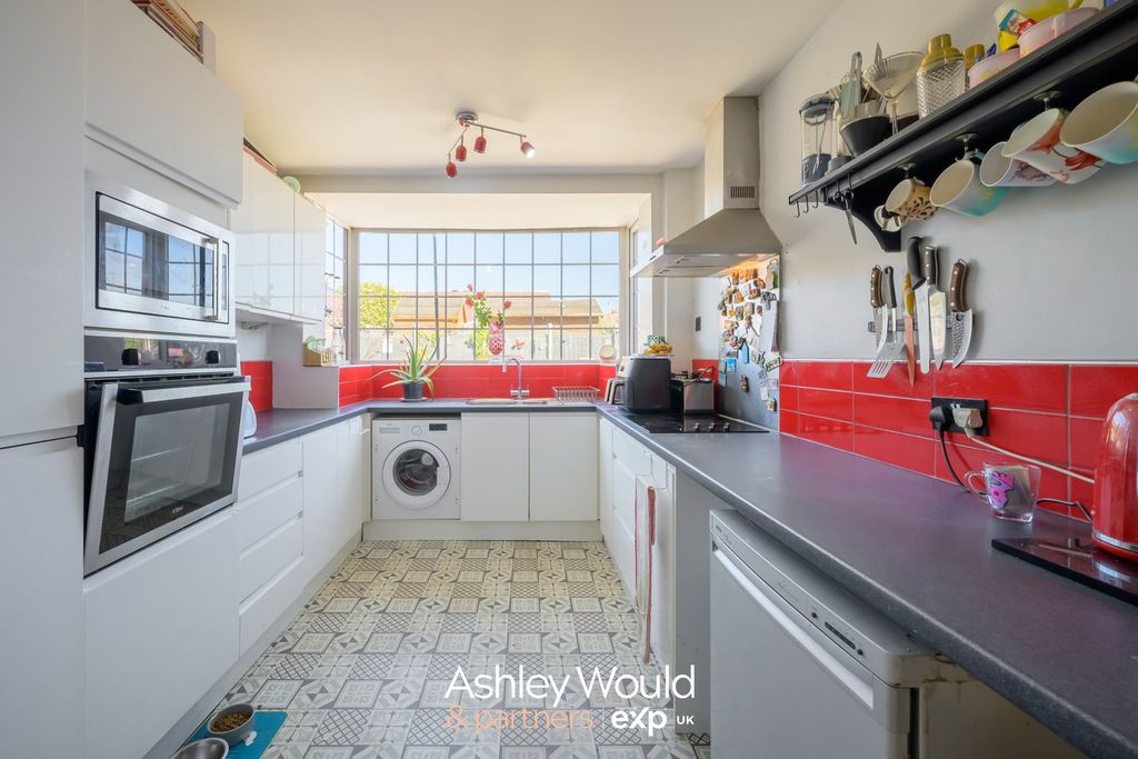 Additional image 4 of 3 bed semi-detached house for saleWindmill Grove, Kingswinford DY6