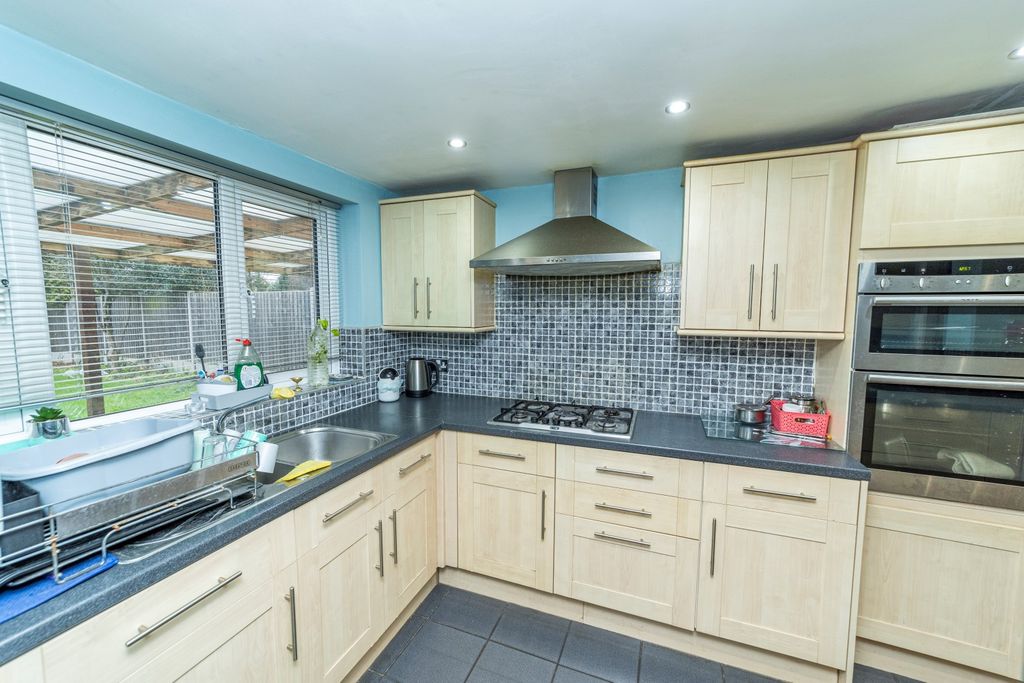 Additional image 13 of 4 bed semi-detached house for saleOriel Drive, Syston, Leicester LE7