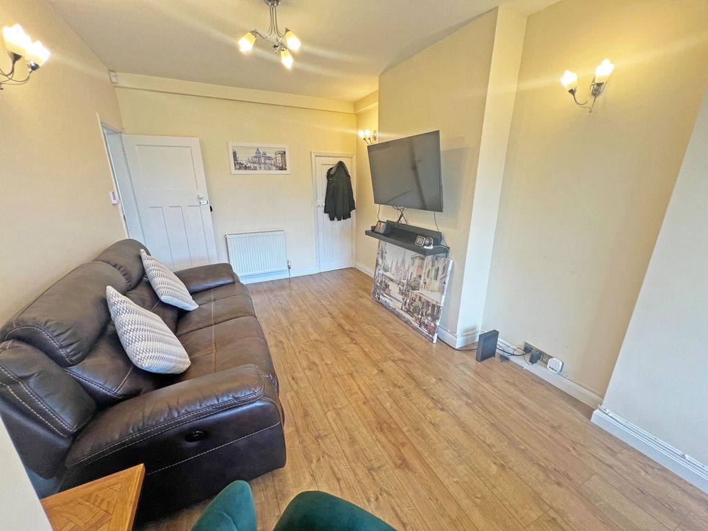 Additional image 7 of 3 bed semi-detached house for saleShetland Road, Leicester, Leicestershire LE4