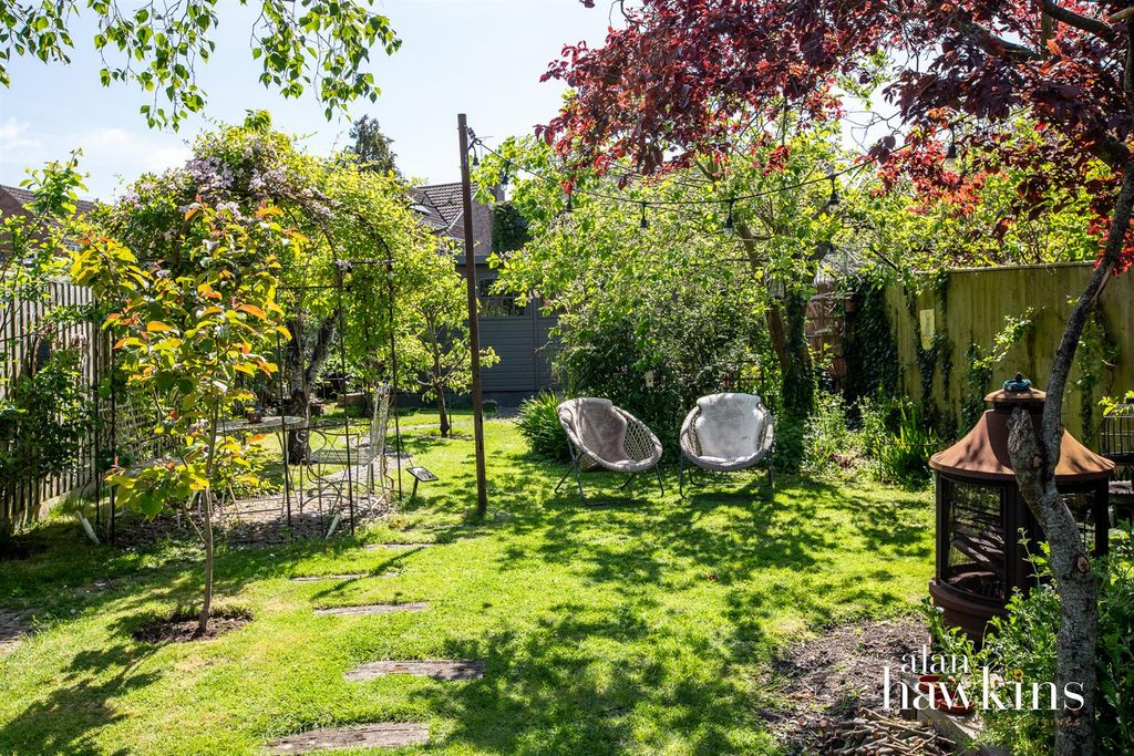 Additional image 18 of 3 bed semi-detached house for saleNore Marsh Road, Royal Wootton Bassett SN4