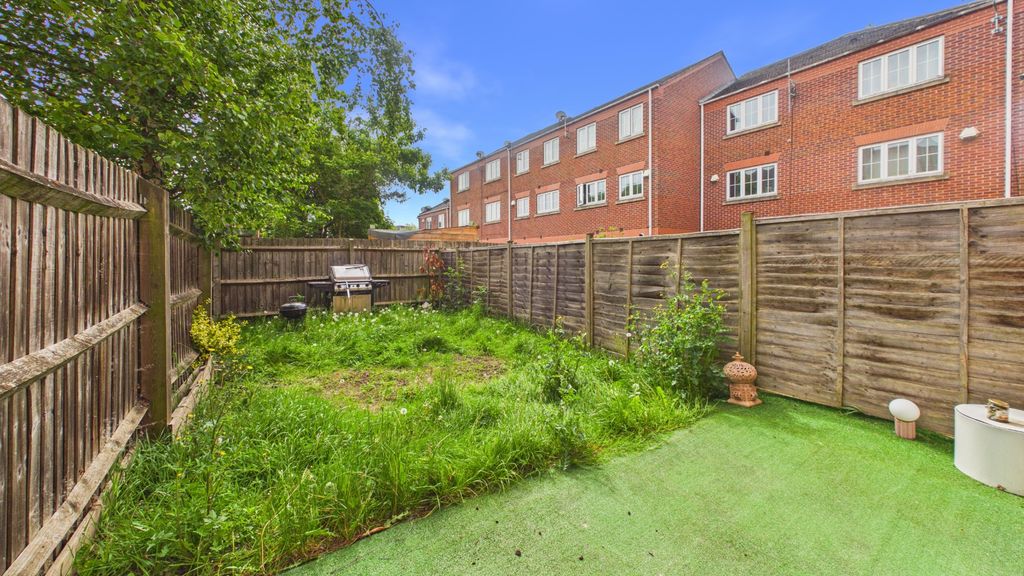 Additional image 17 of 4 bed terraced house for saleGrants Yard, Burton-On-Trent, Staffordshire DE14