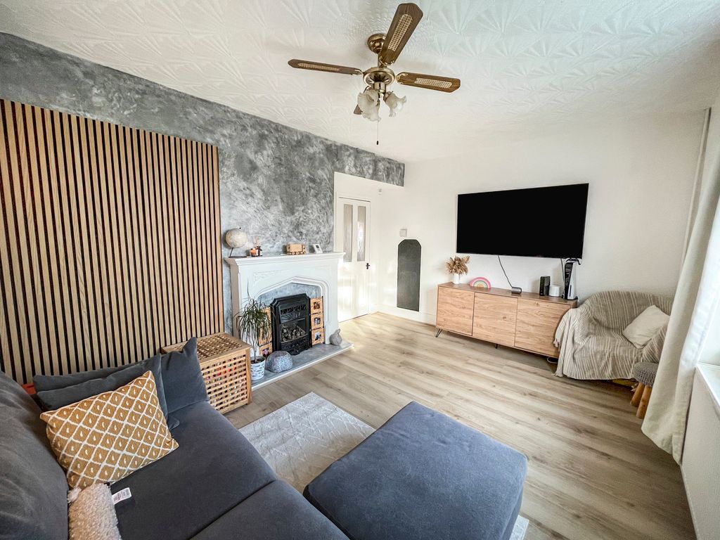 Additional image 2 of 3 bed semi-detached house for saleBendbow Rise, Leicester, Leicestershire LE3