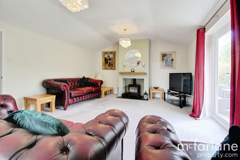 Additional image 2 of 6 bed detached house for saleUffcott, Swindon SN4