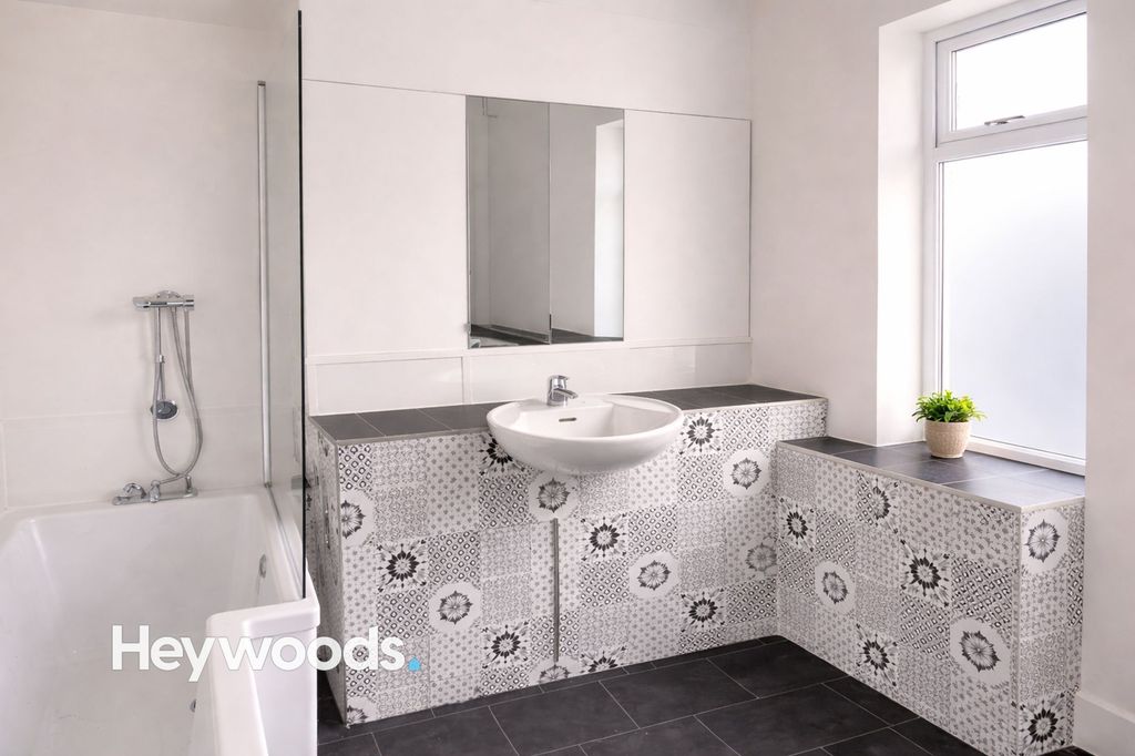 Additional image 6 of 5 bed terraced house for saleShaw Street, Newcastle ST5