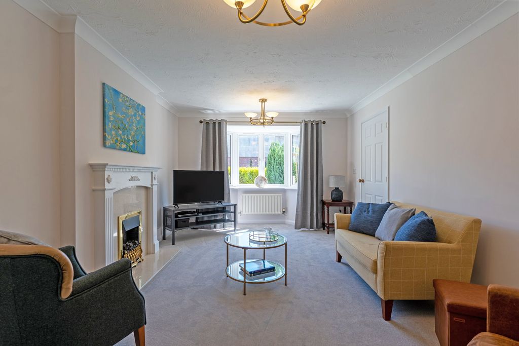 Additional image 2 of 4 bed detached house for saleSummers Way, Market Harborough, Leicestershire LE16