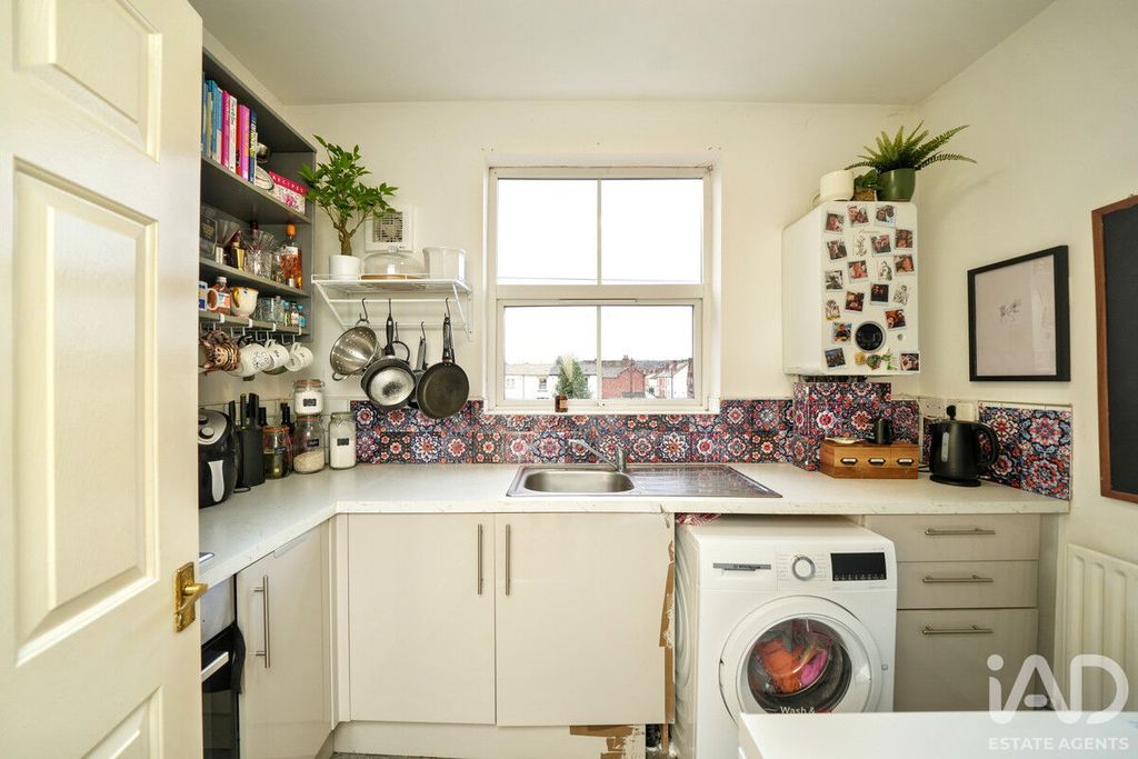 Additional image 15 of 1 bed flat for saleWestern Road, Stourbridge DY8