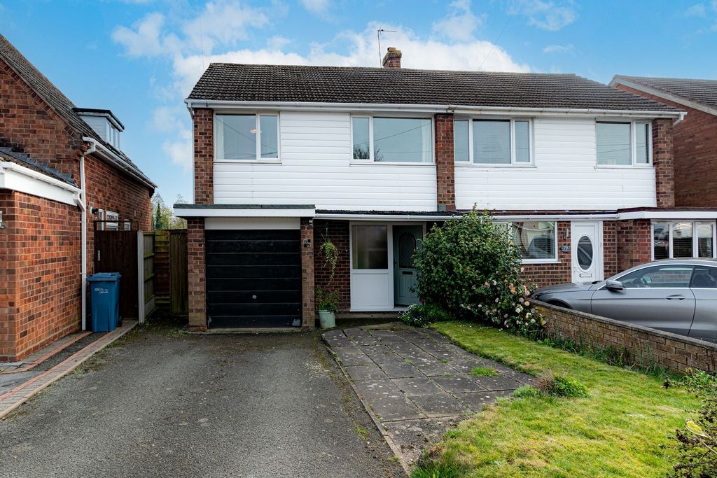 3 bed semi-detached house for saleReindeer Road, Fazeley B78