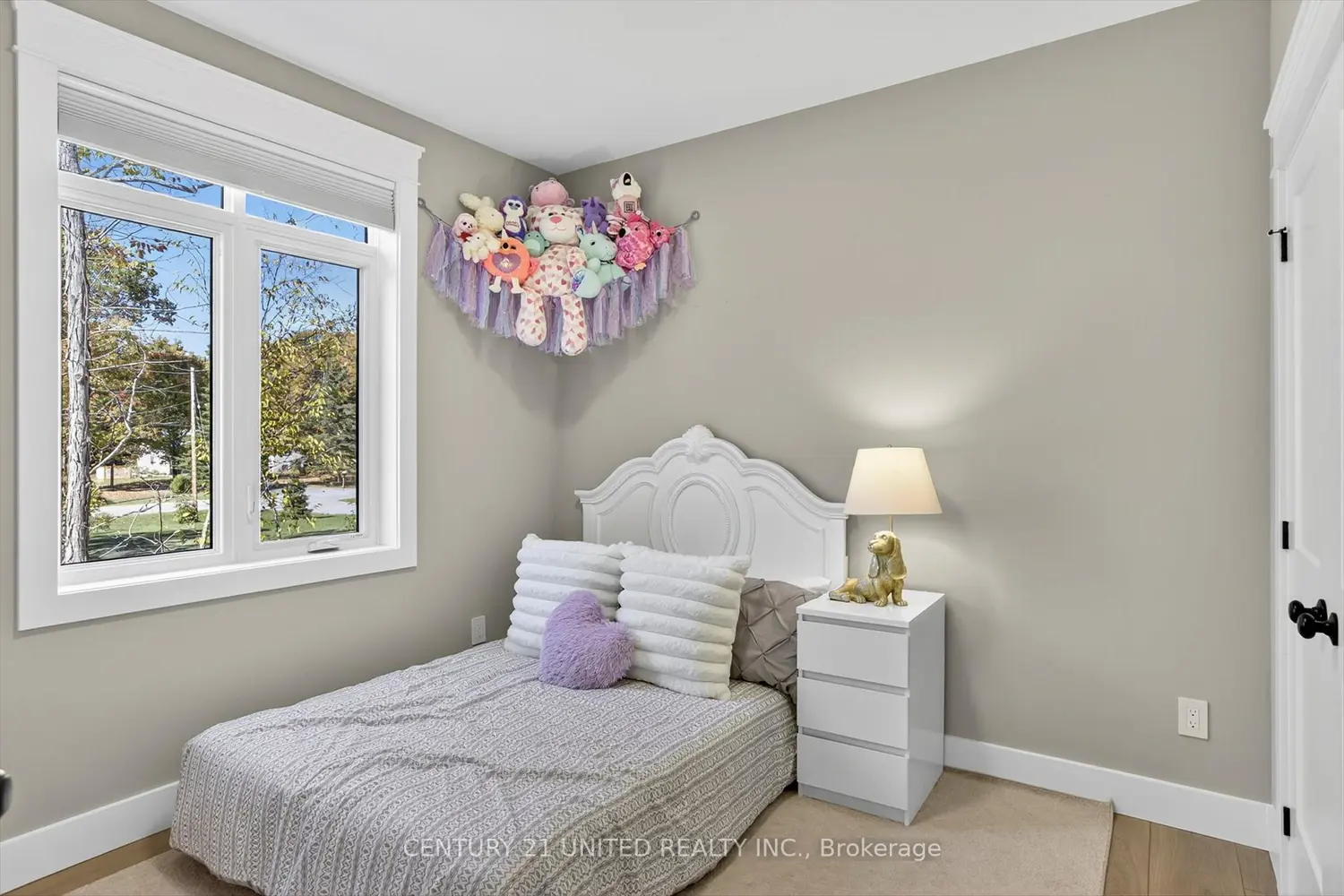 75 Riverside Boulevard photo 5