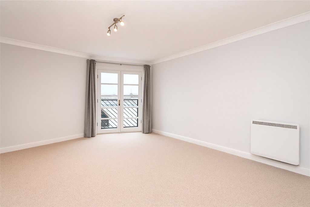 2 bed flat for saleWaterside, Exeter, Devon EX2 photo 2