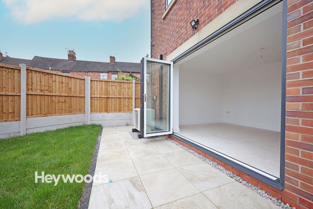 Additional image 41 of 3 bed town house for saleHeath Street, Newcastle ST5