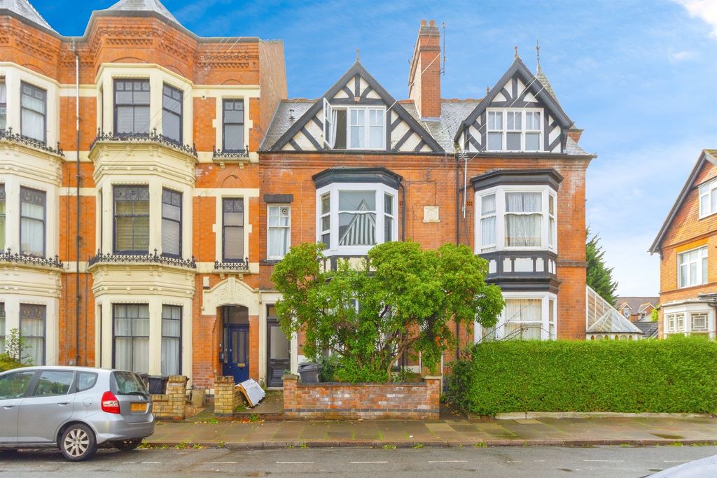 9 bed terraced house for saleAshleigh Road, Leicester LE3