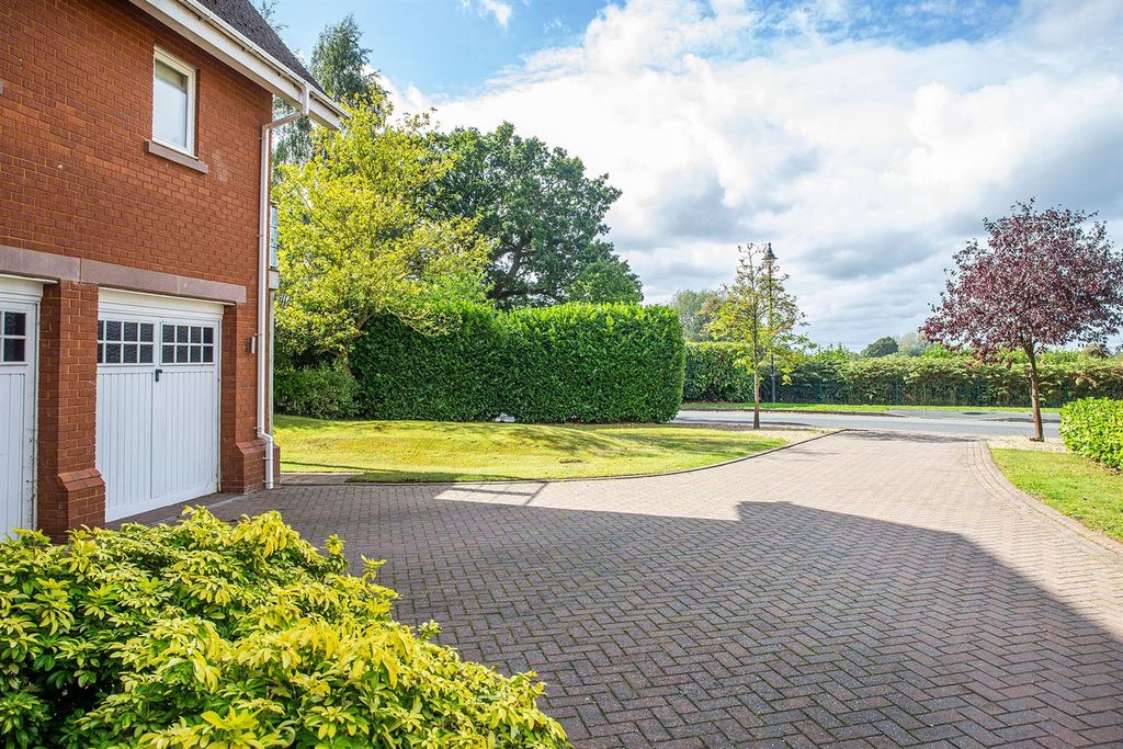 Additional image 41 of 5 bed detached house for saleFreshwater Drive, Weston, Cheshire CW2