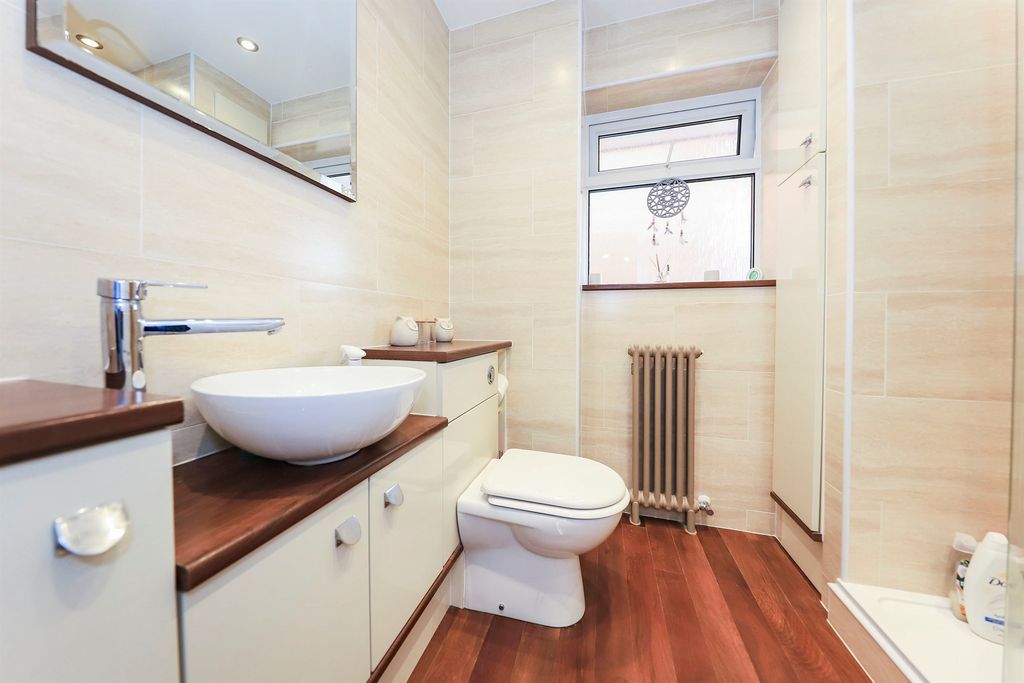 Additional image 11 of 4 bed detached house for salePrimrose Gardens, Featherstone, Wolverhampton WV10
