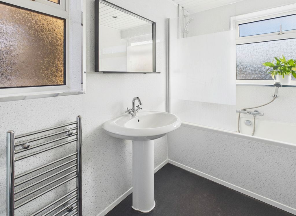 Additional image 25 of 4 bed semi-detached house for saleReindeer Road, Fazeley, Tamworth B78