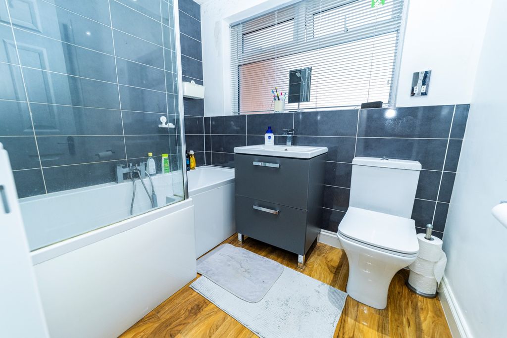 Additional image 23 of 4 bed semi-detached house for saleOriel Drive, Syston, Leicester LE7