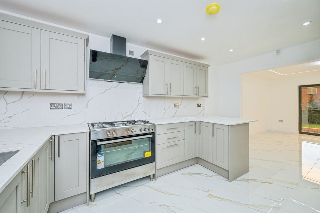 Additional image 4 of 5 bed detached house for saleHockley Road, Wilnecote, Tamworth, Staffordshire B77